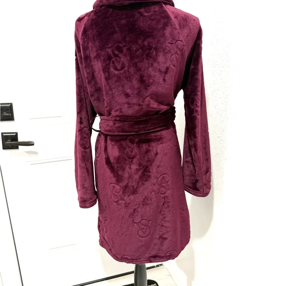 Victoria's Secret monogram Plush Robe Deep‎ Purple XS/S